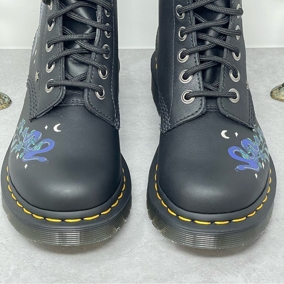 Dr martens 1490 Mystic Garden RARE Blue Floral Doc Martens - Picture 5 of 13